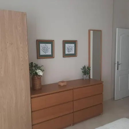 Frente A La Playa.solo Cruzar La Calle * Естепона