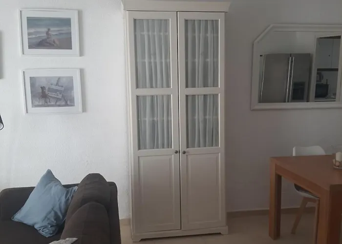 Apartment Frente A La Playa.solo Cruzar La Calle Estepona