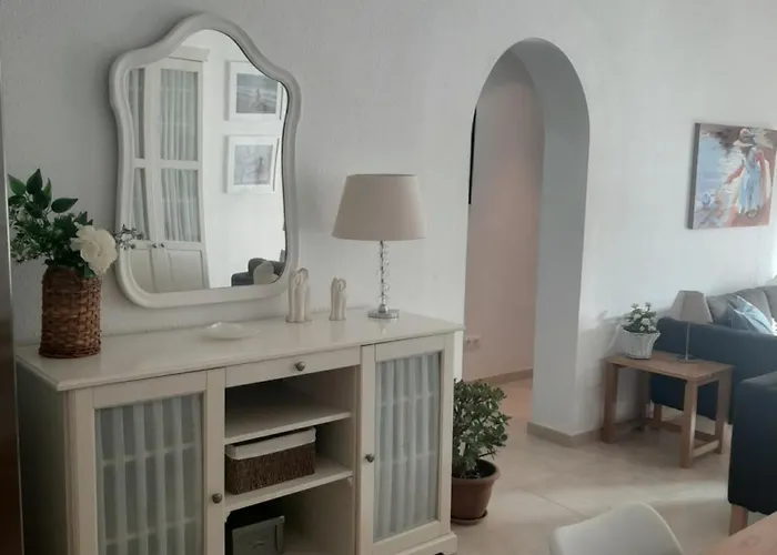 Frente A La Playa.solo Cruzar La Calle Apartman Estepona